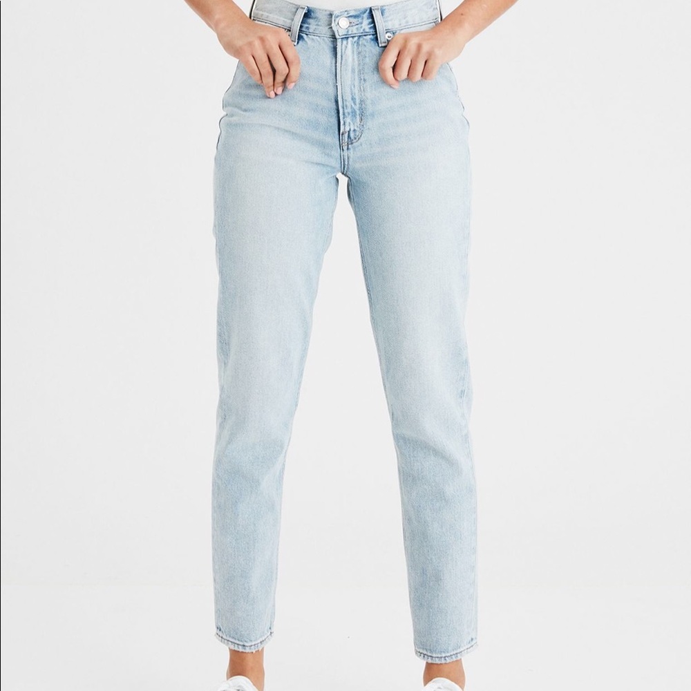 AMERICAN EAGLE MOM JEAN BUNDLE SZ 2